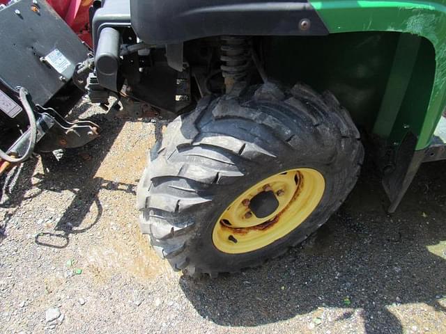 Image of John Deere Gator equipment image 4