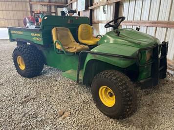 Main image John Deere Gator 4X2