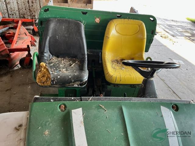 Image of John Deere Gator 4X2 equipment image 4