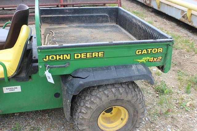 Image of John Deere Gator 4X2 equipment image 1