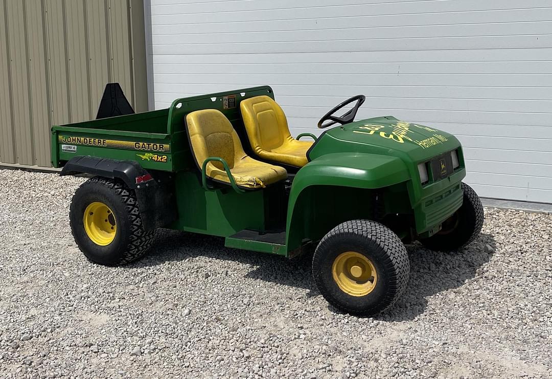 Image of John Deere Gator 4X2 Primary image