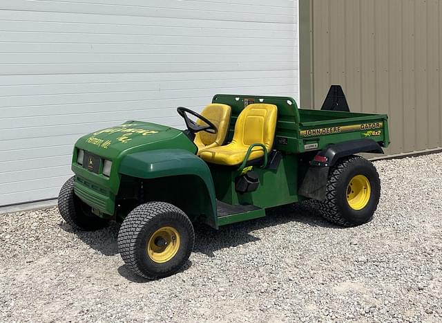 Image of John Deere Gator 4X2 equipment image 1