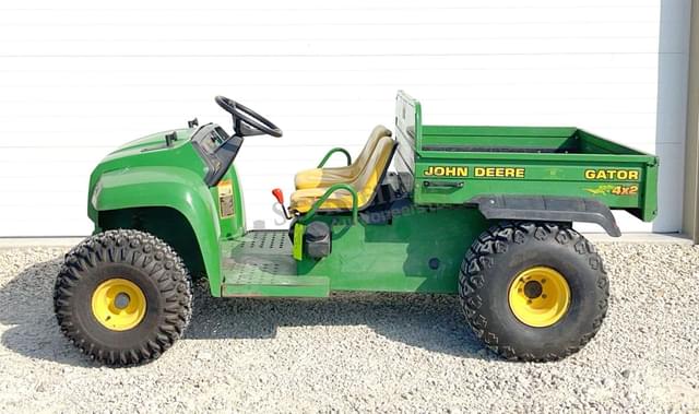 Image of John Deere Gator equipment image 4