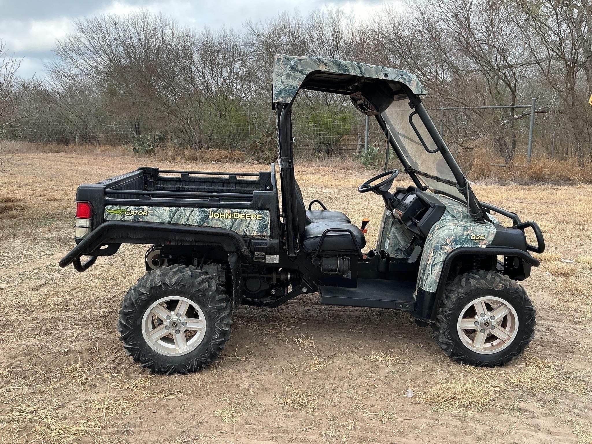 John Deere Gator Equipment Image0