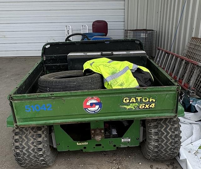 Image of John Deere Gator 6x4 equipment image 3