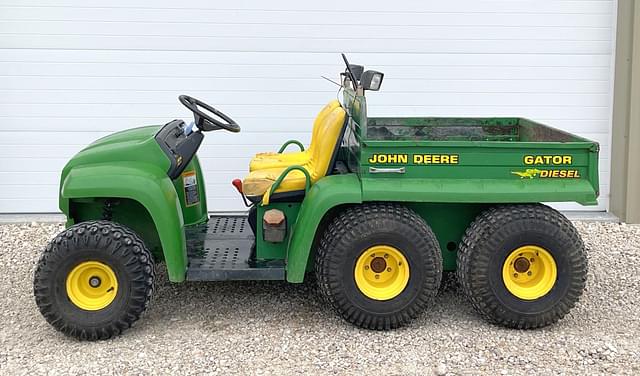 Image of John Deere Gator equipment image 4