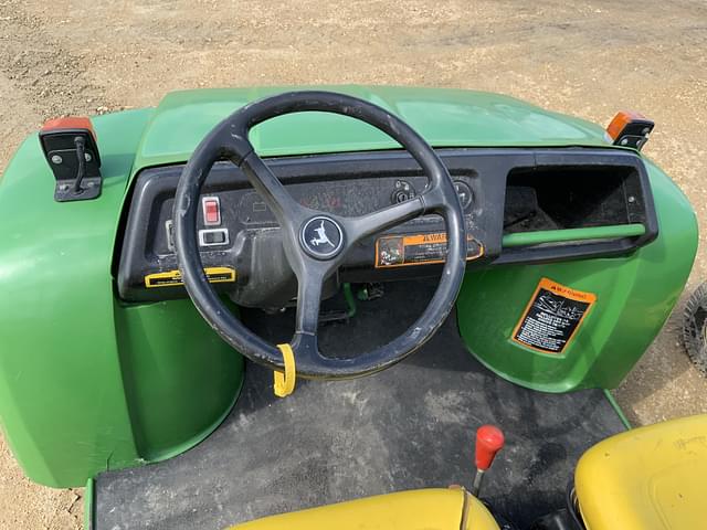 Image of John Deere Gator equipment image 4