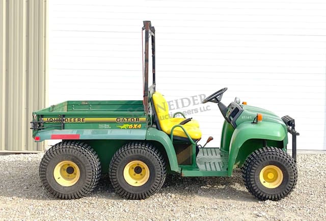 Image of John Deere Gator 6x4 equipment image 2