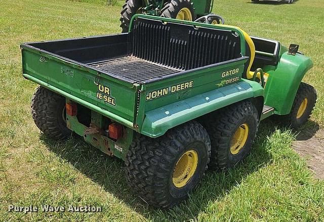 Image of John Deere Gator equipment image 4