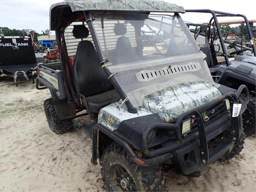 Image of John Deere Gator XUV 825i Primary image