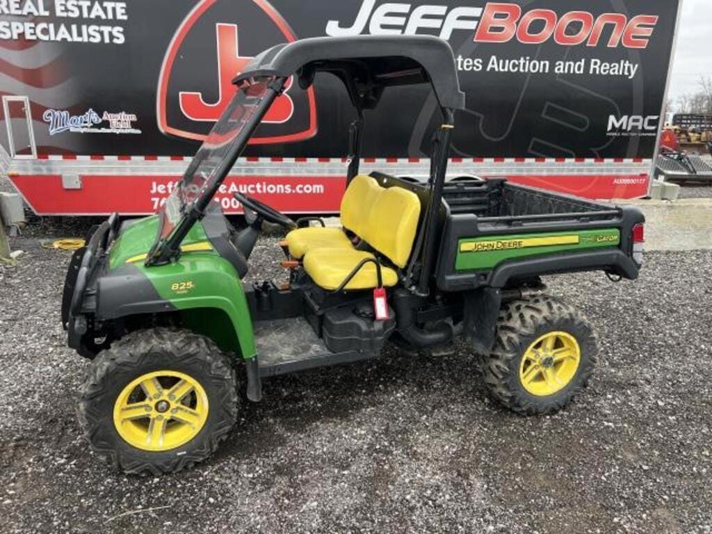 Main image John Deere Gator XUV 825i