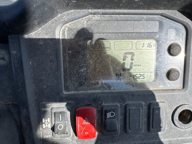 Image of John Deere Gator XUV 825i equipment image 4