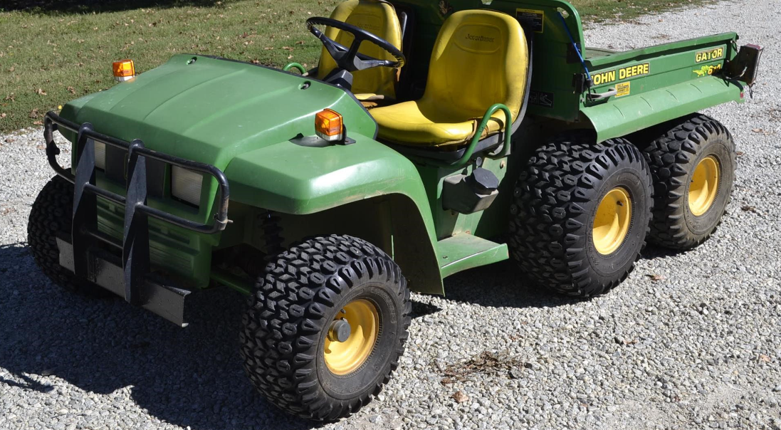 Main image John Deere Gator