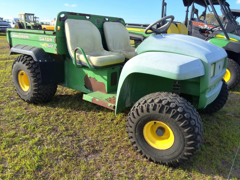 Main image John Deere Gator