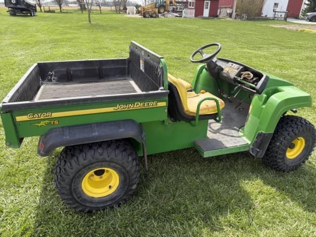 Image of John Deere Gator equipment image 2