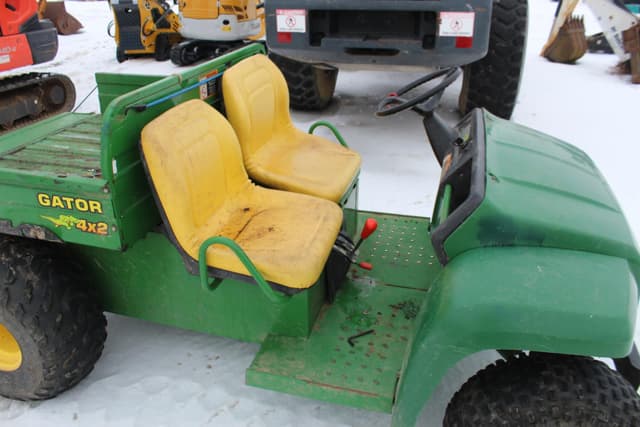 Image of John Deere Gator equipment image 3