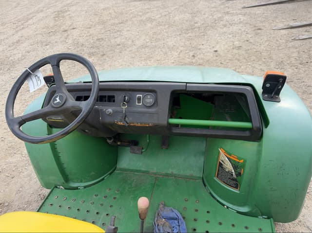 Image of John Deere Gator equipment image 4