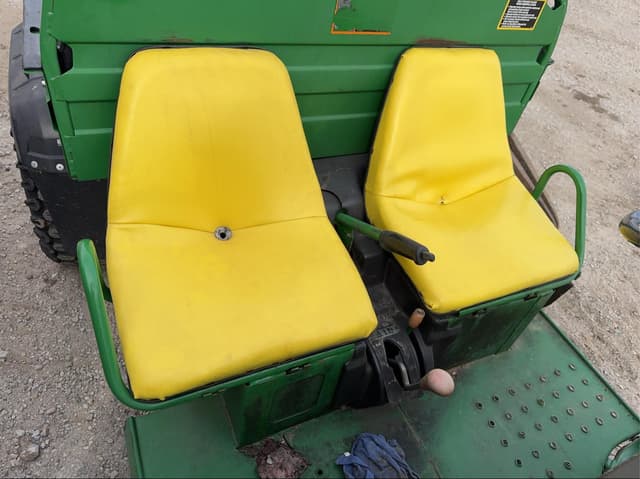 Image of John Deere Gator equipment image 3