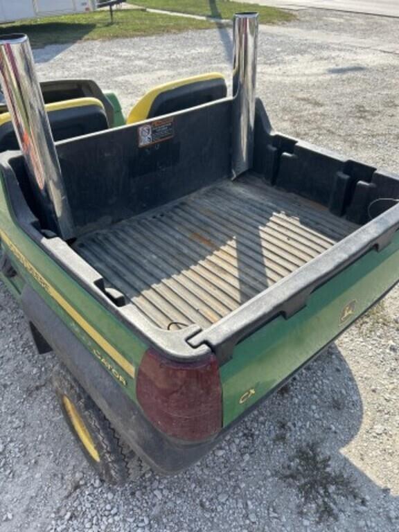 Image of John Deere Gator CX equipment image 4