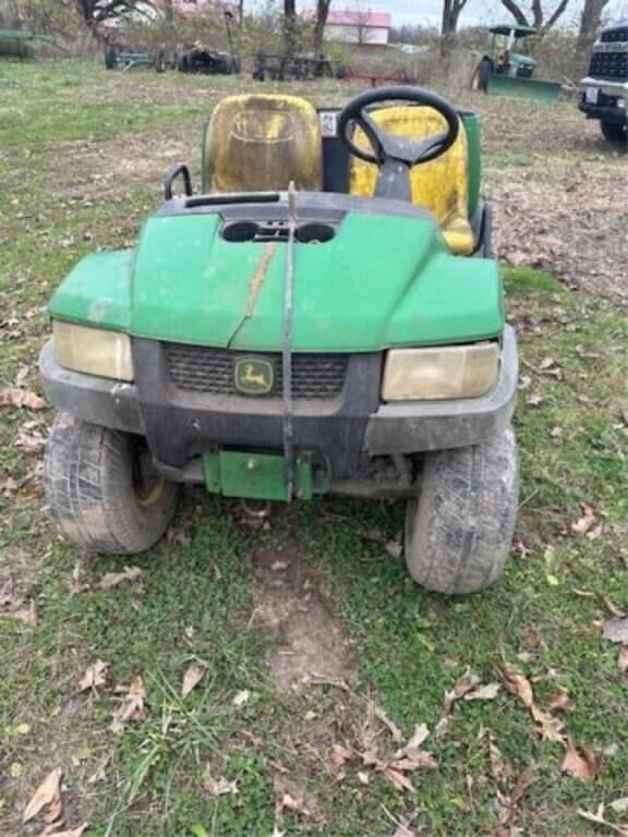 Image of John Deere Gator equipment image 4