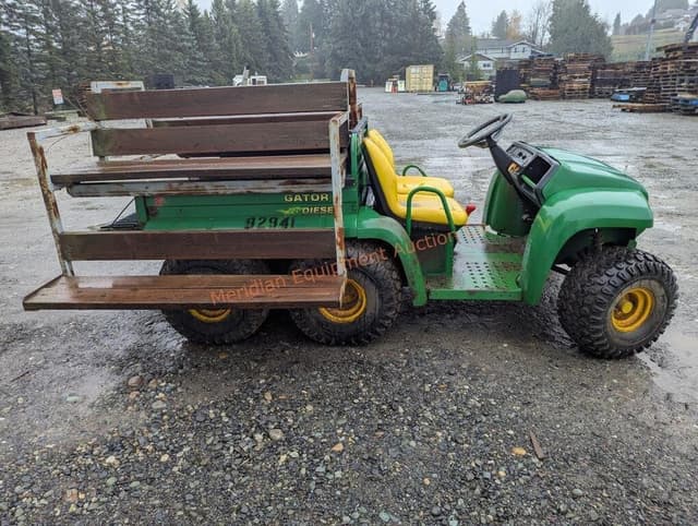 Image of John Deere Gator equipment image 3