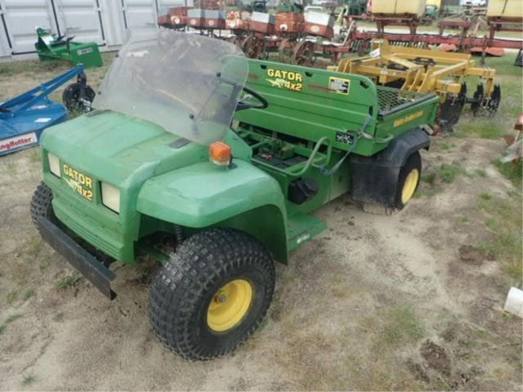Main image John Deere Gator