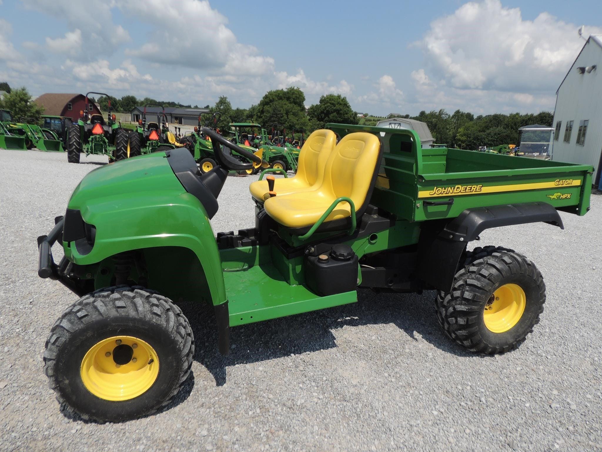 John Deere Gator HPX Equipment Image0