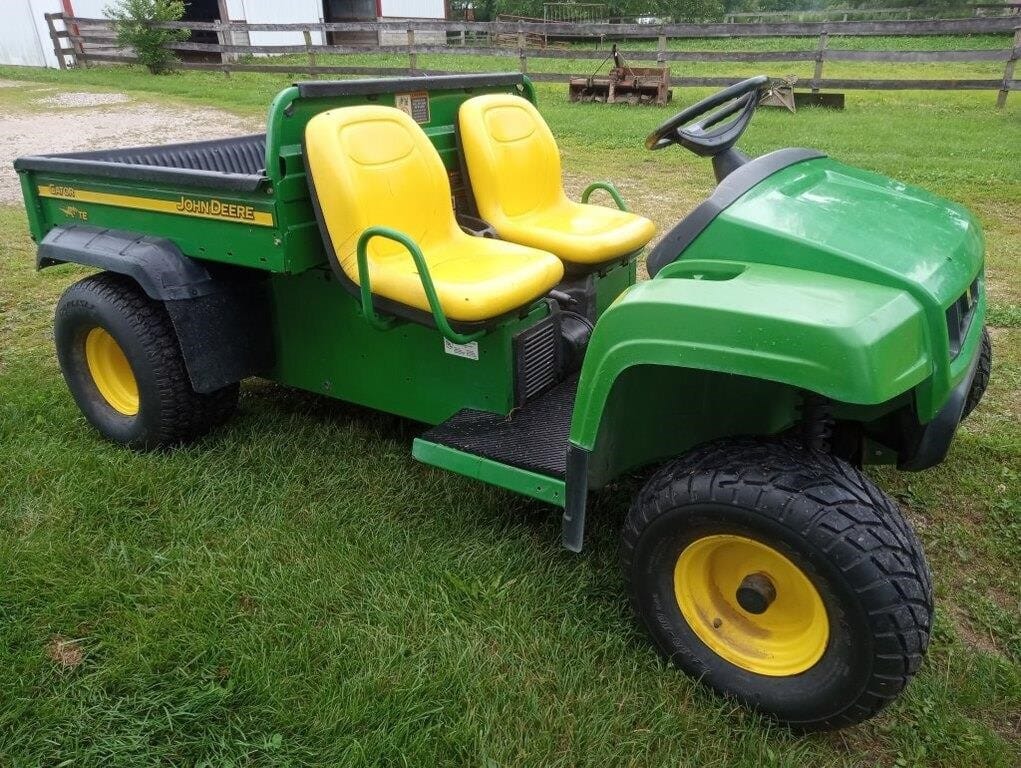 John Deere Gator TE Equipment Image0