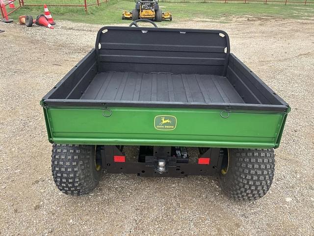 Image of John Deere Gator TH 6x4 equipment image 3