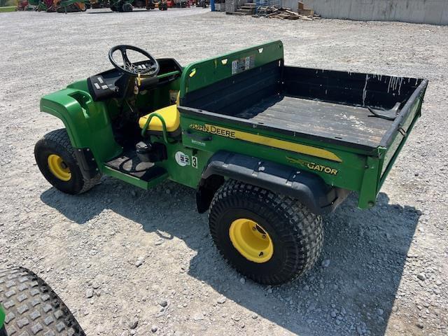 Image of John Deere Gator TS 4x2 equipment image 2