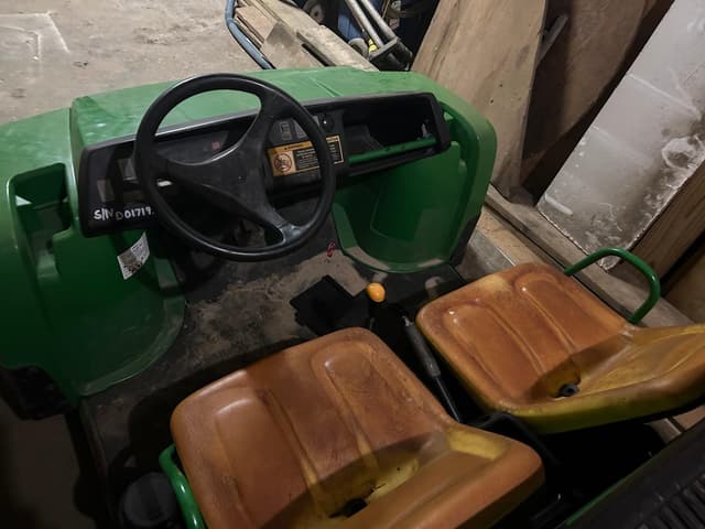 Image of John Deere Gator TS equipment image 4