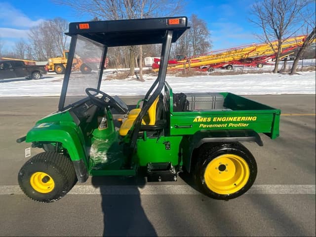Image of John Deere Gator TS 4x2 equipment image 1