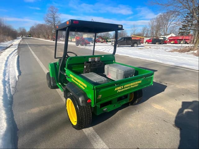 Image of John Deere Gator TS 4x2 equipment image 2