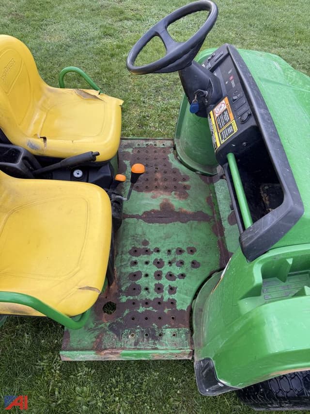 Image of John Deere Gator TS equipment image 4