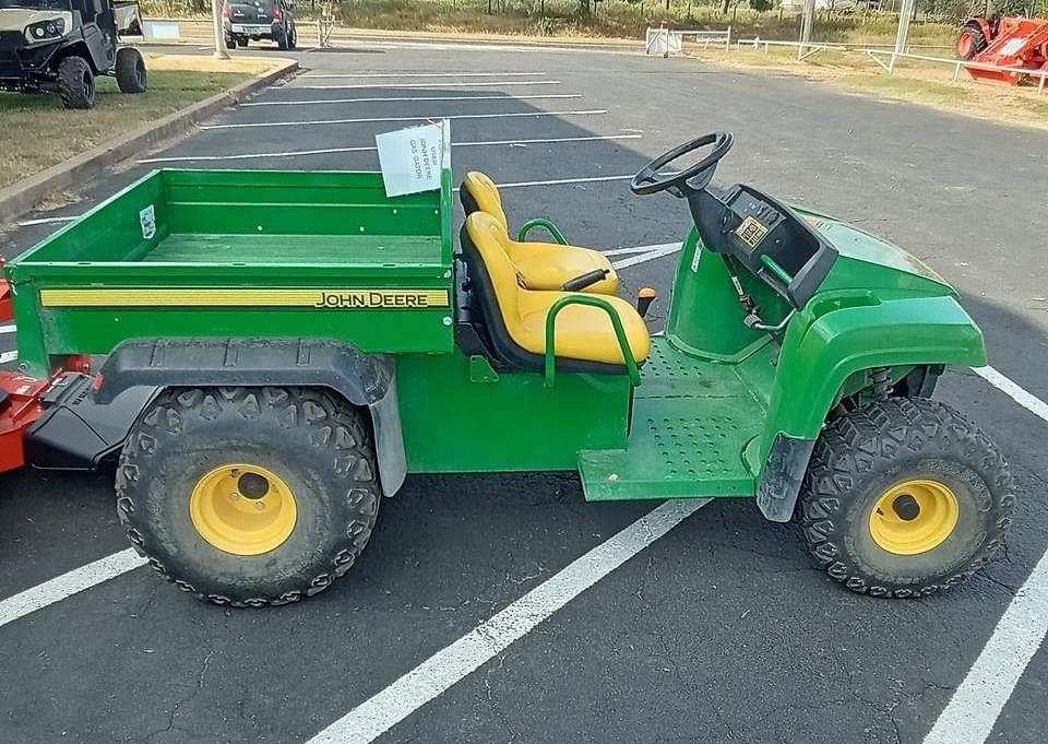 Image of John Deere Gator TS 4x2 Image 0