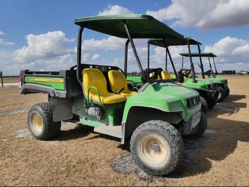 John Deere Gator TX 4x2 Equipment Image0
