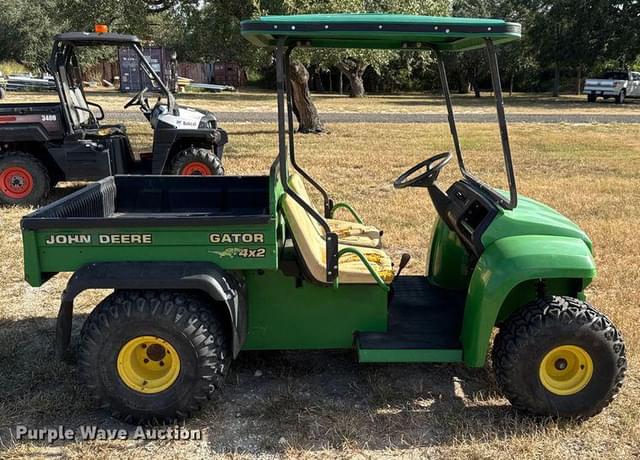 Image of John Deere Gator equipment image 3