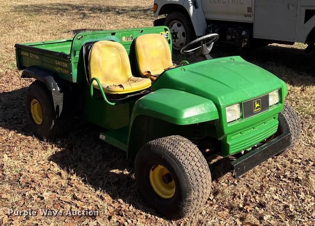 Image of John Deere Gator equipment image 2
