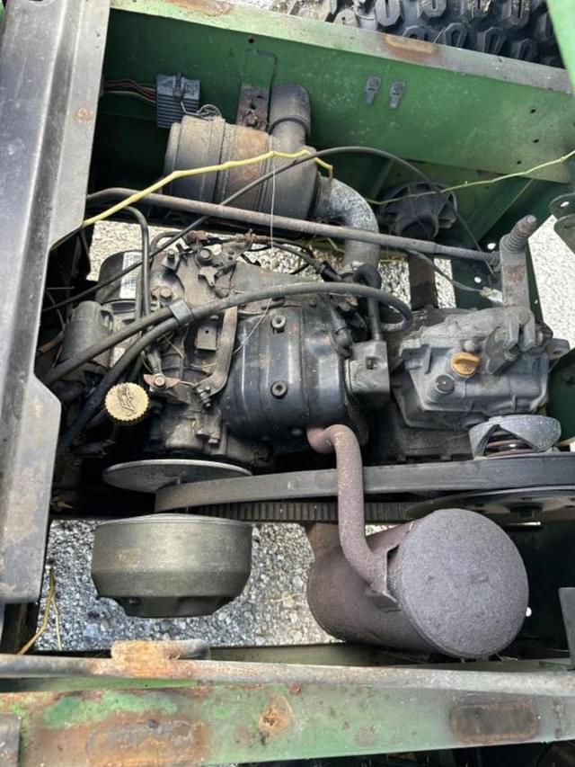 Image of John Deere Gator UTV equipment image 4