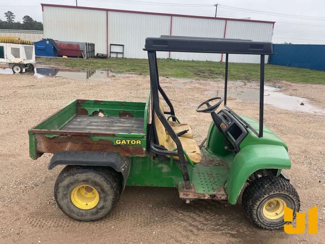 Image of John Deere Gator UTV equipment image 3
