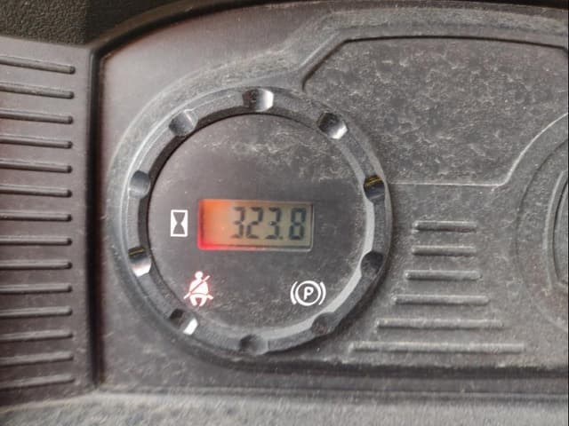 Image of John Deere Gator XUV 550 equipment image 4