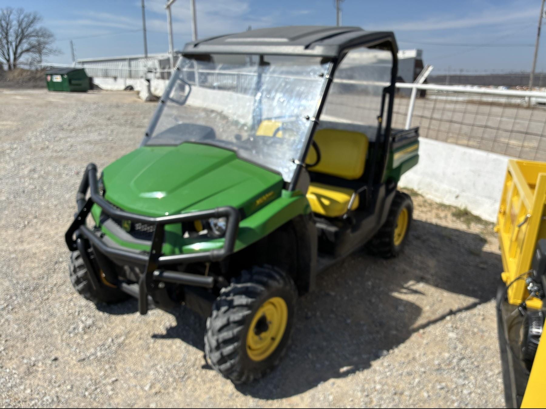 John Deere Gator XUV 550 Equipment Image0