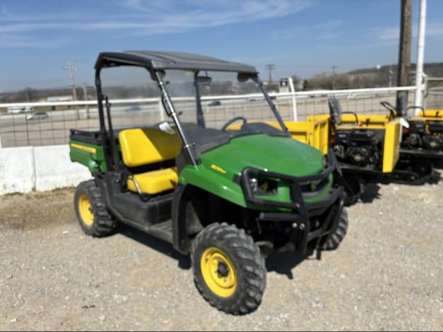Image of John Deere Gator XUV 550 equipment image 1