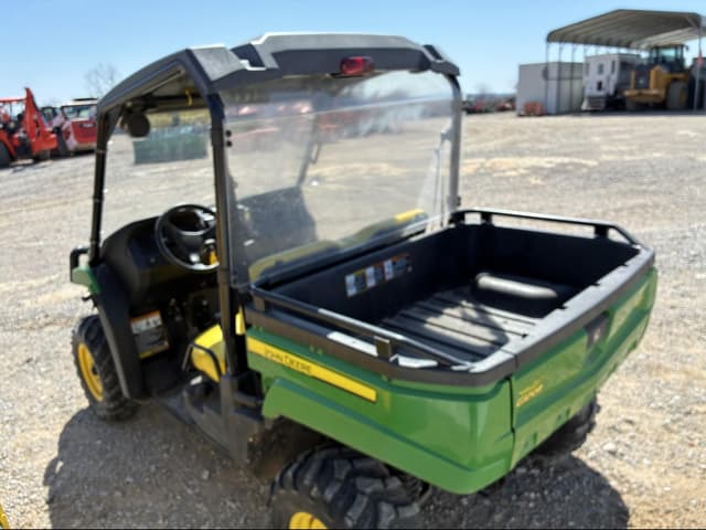 Image of John Deere Gator XUV 550 equipment image 3