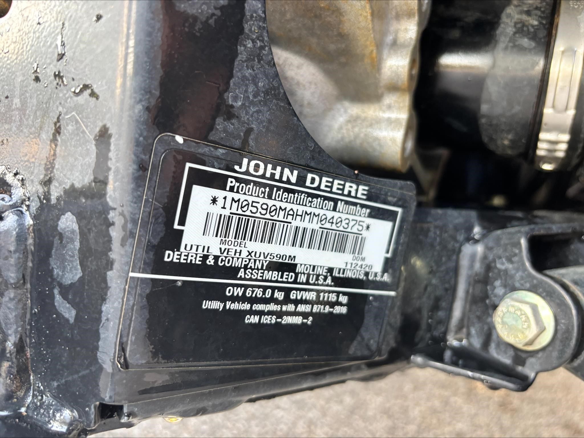 2021 John Deere XUV 590M Equipment Image0
