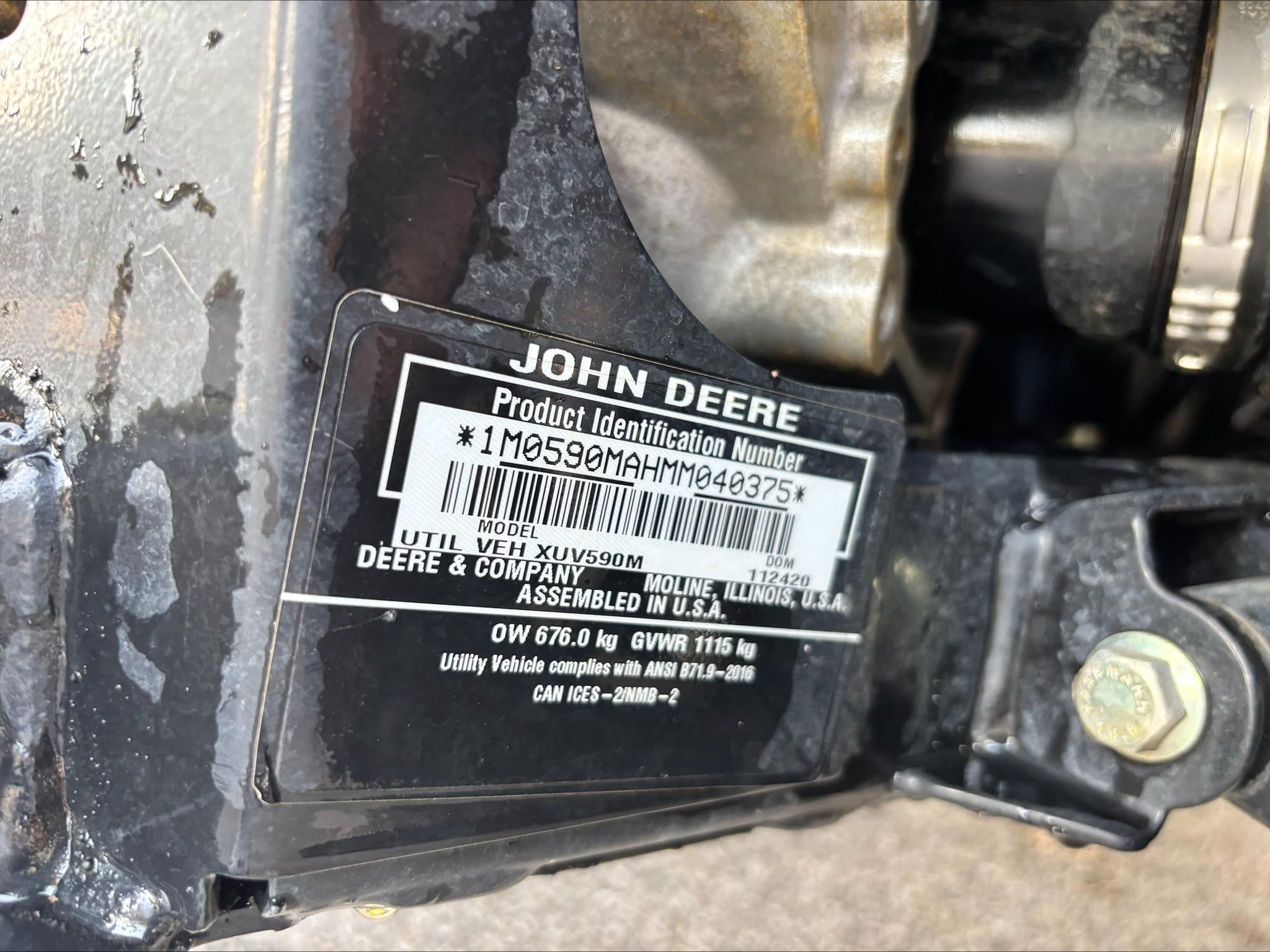 2021 John Deere XUV 590M Equipment Image0