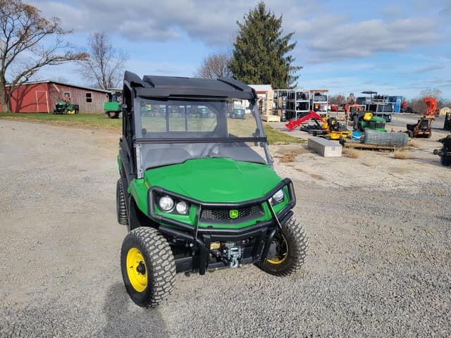 Image of John Deere XUV 590M equipment image 2