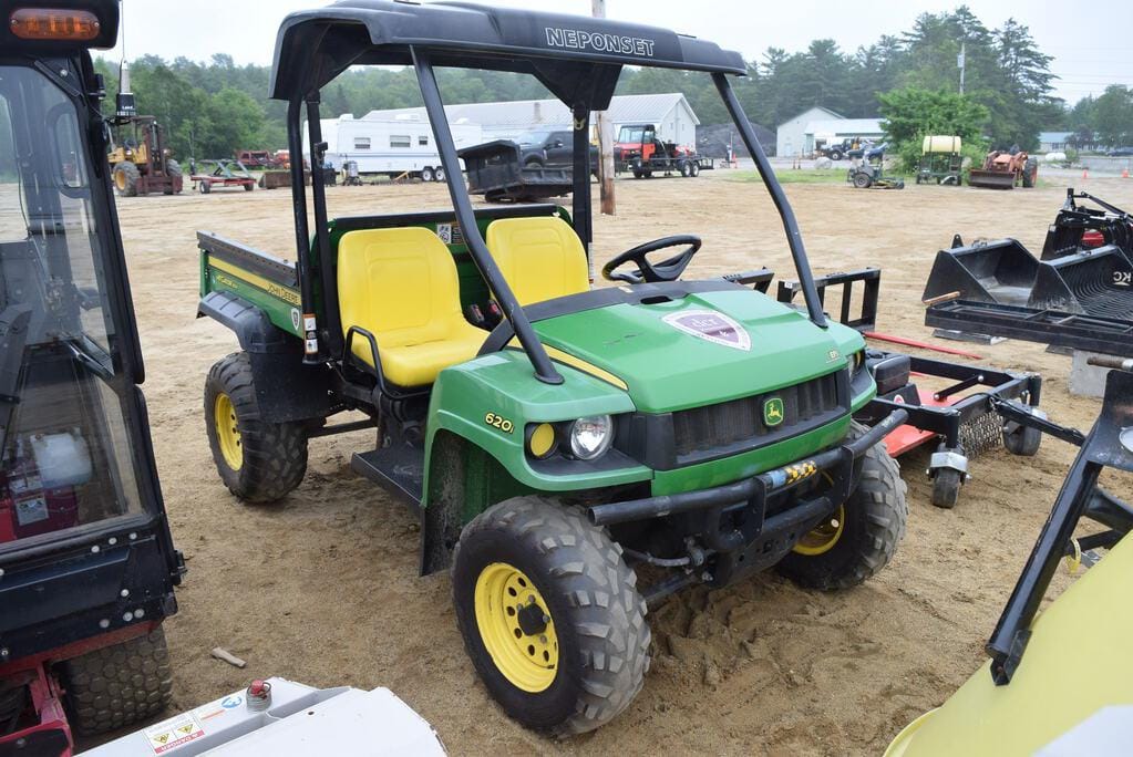 Main image John Deere Gator XUV 620i