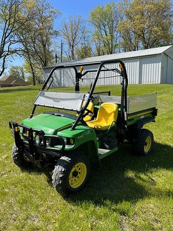 Image of John Deere Gator XUV 620i equipment image 1