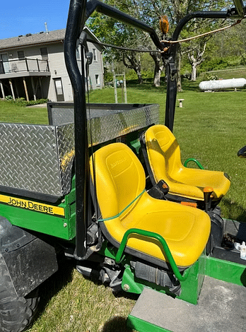 Image of John Deere Gator XUV 620i equipment image 3